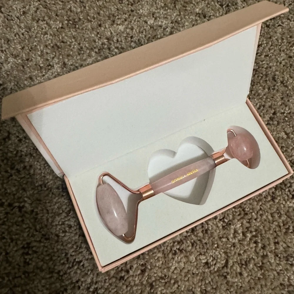 Grace & Stella Rose Quartz Roller